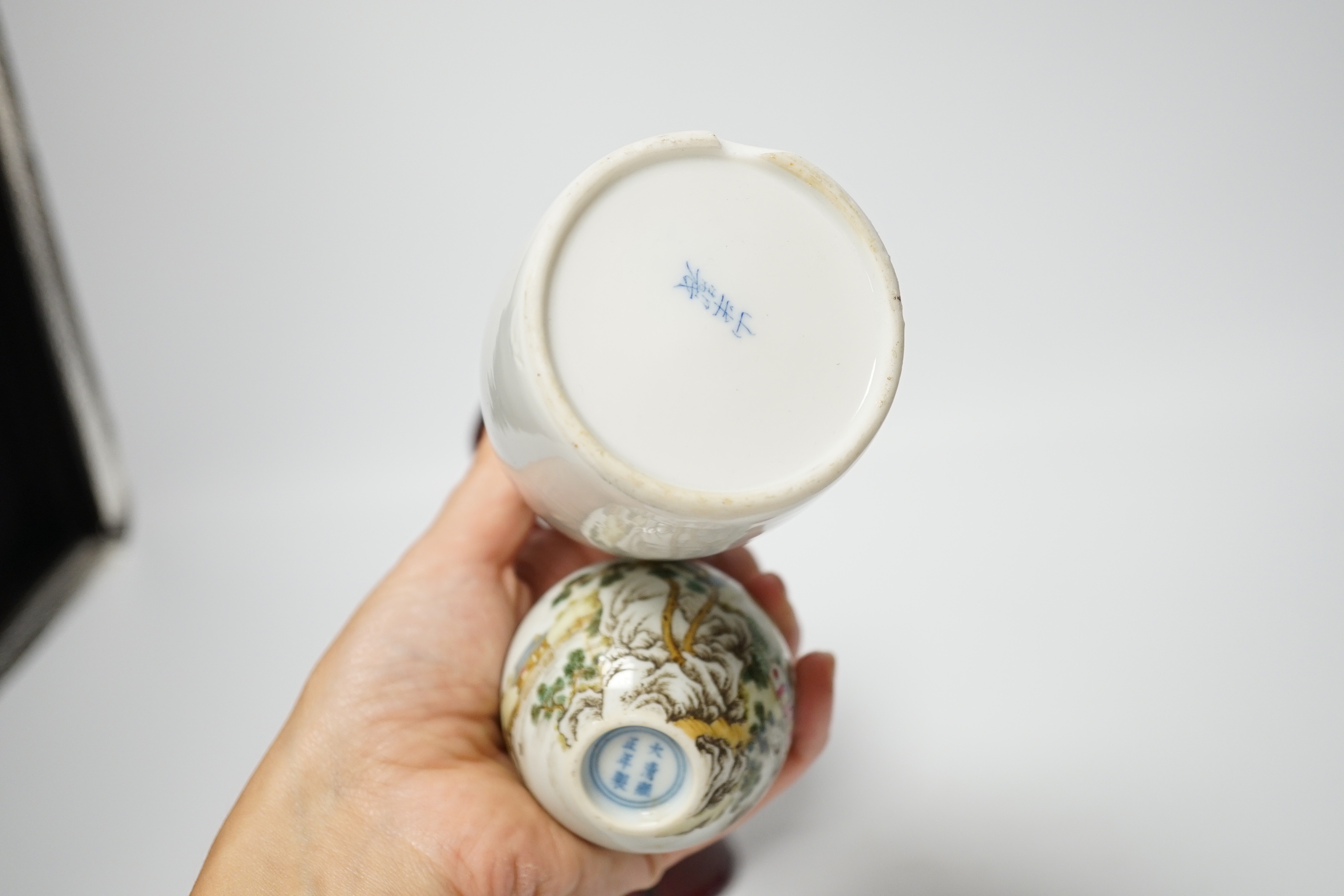 Three Chinese porcelain vases, tallest 19cm